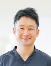中村雅俊 氏